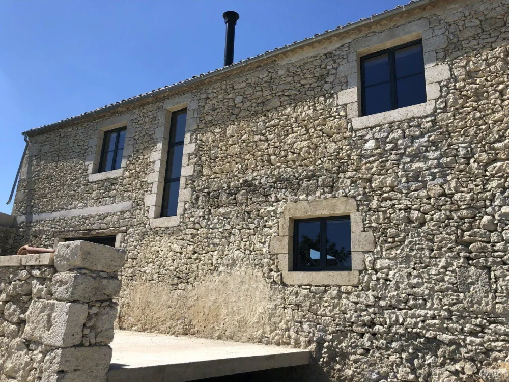 rénovation façade en pierre près de Miradoux